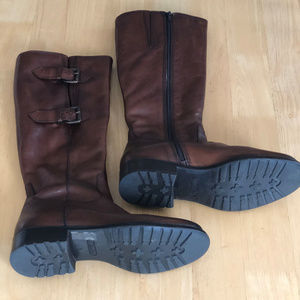 Final drop‼️Clark’s Knee-high boots size 8M (NIB)